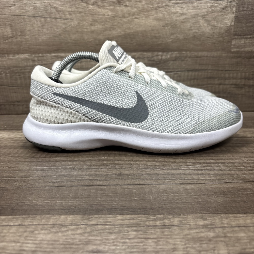 Nike Flex Experience RN 7 Gray Womens US Size 7 Wide AH0004-100 Running Shoes
